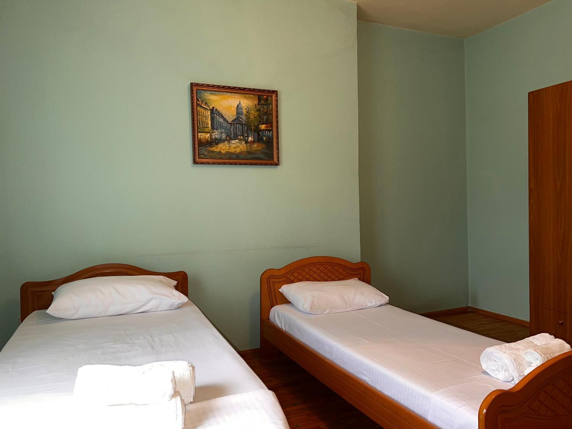 Berat Private Room In Haxhialiu Villa Esterno foto
